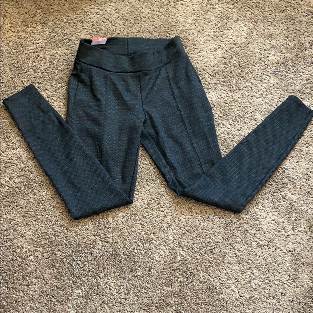 Time and Tru Pants